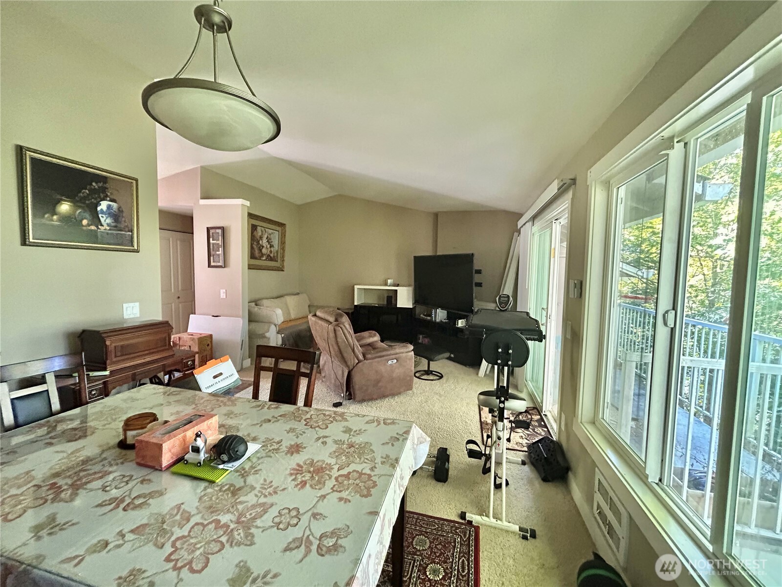 15238 SE 43rd Court #E301, Bellevue, WA 98006