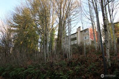 15238 SE 43rd Court #E301, Bellevue, WA 98006 - Photo 9