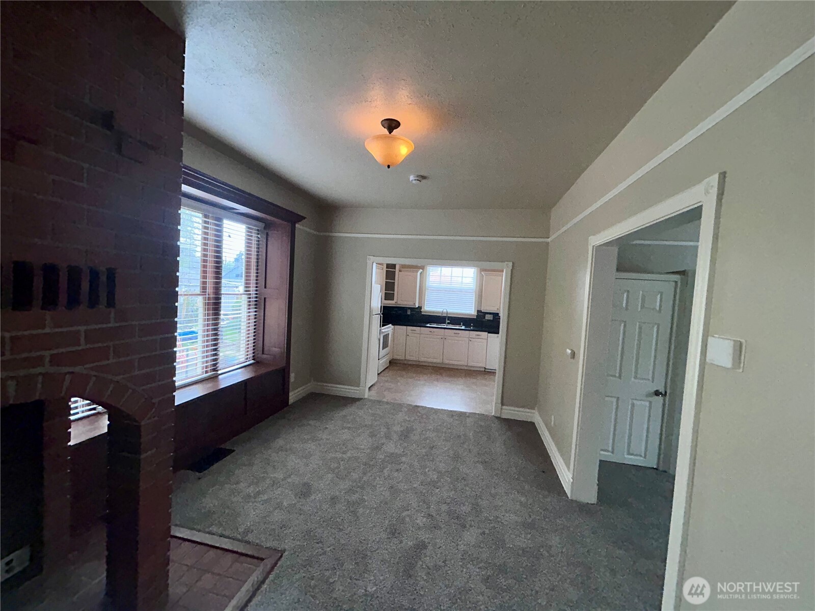 2716 S 14th Street , Tacoma, WA 98405