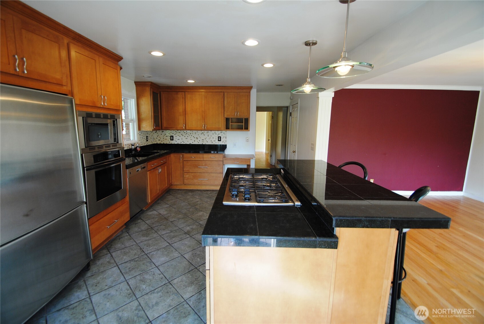 3815 43rd Avenue S, Seattle, WA 98118