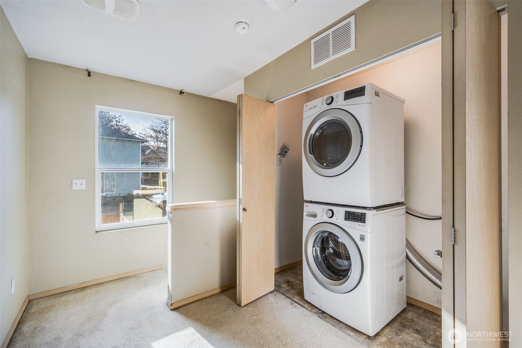 1736 E 39th Street , Tacoma, WA 98404
