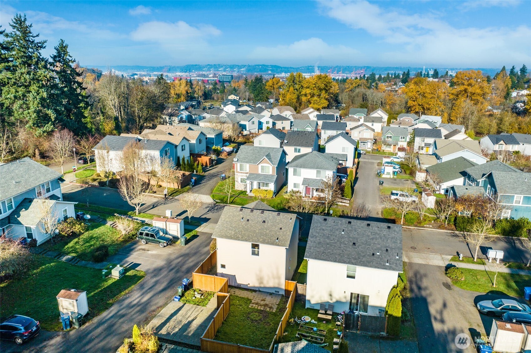 1736 E 39th Street , Tacoma, WA 98404
