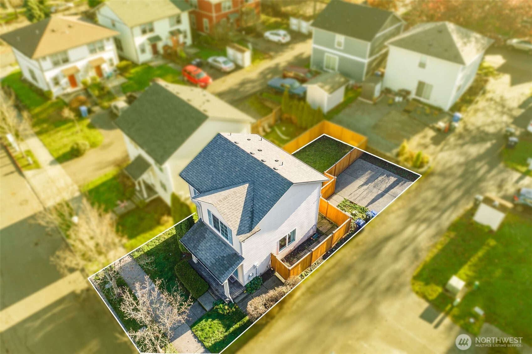 1736 E 39th Street , Tacoma, WA 98404