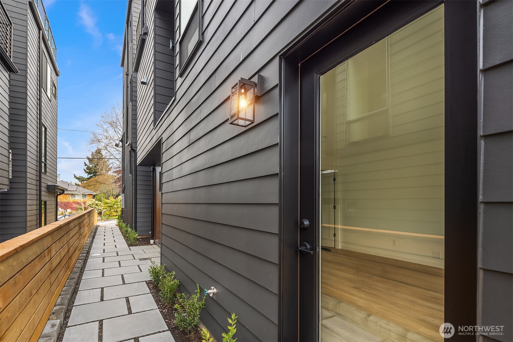 333 NW 47th Street #C, Seattle, WA 98107