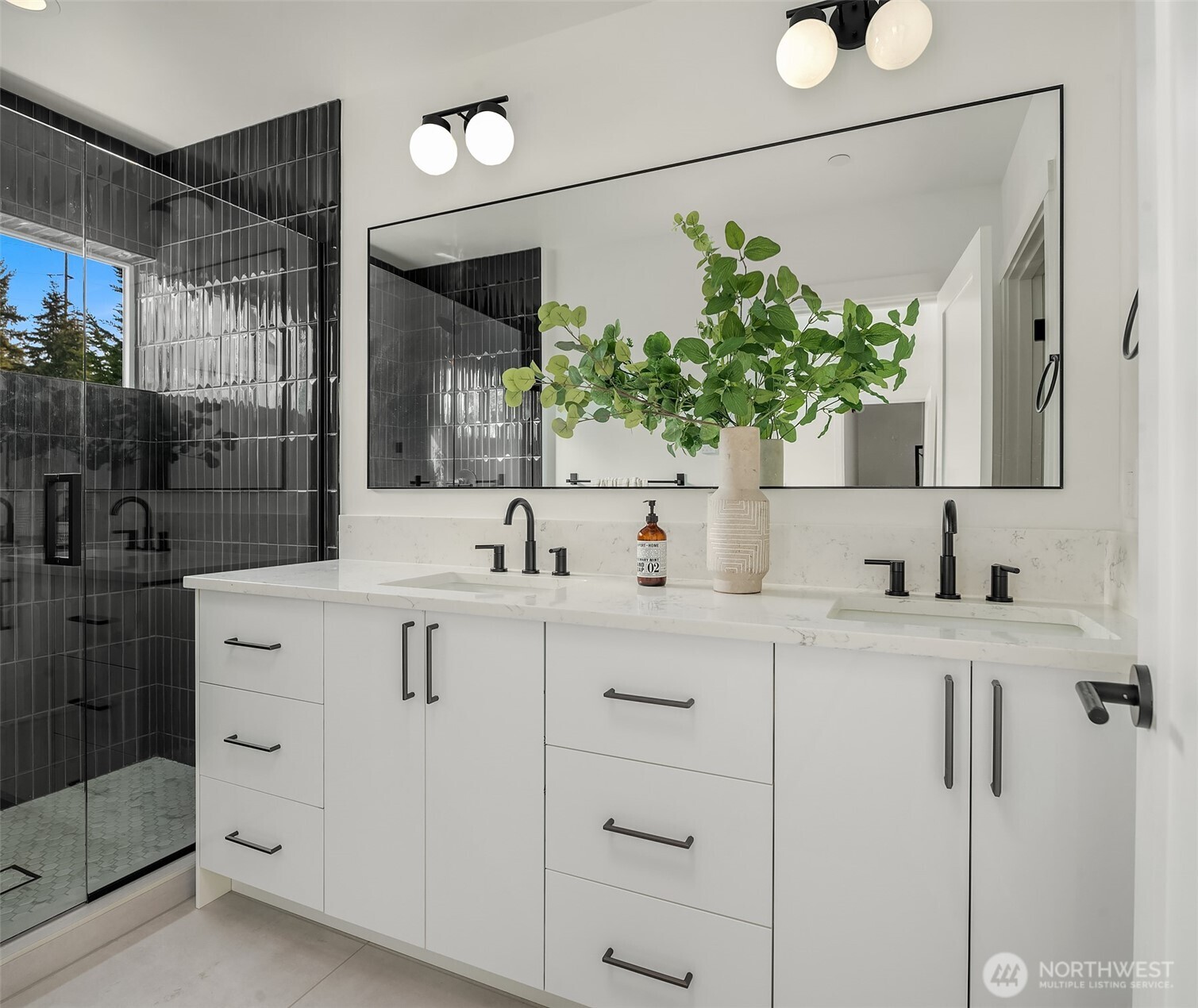 333 NW 47th Street #C, Seattle, WA 98107