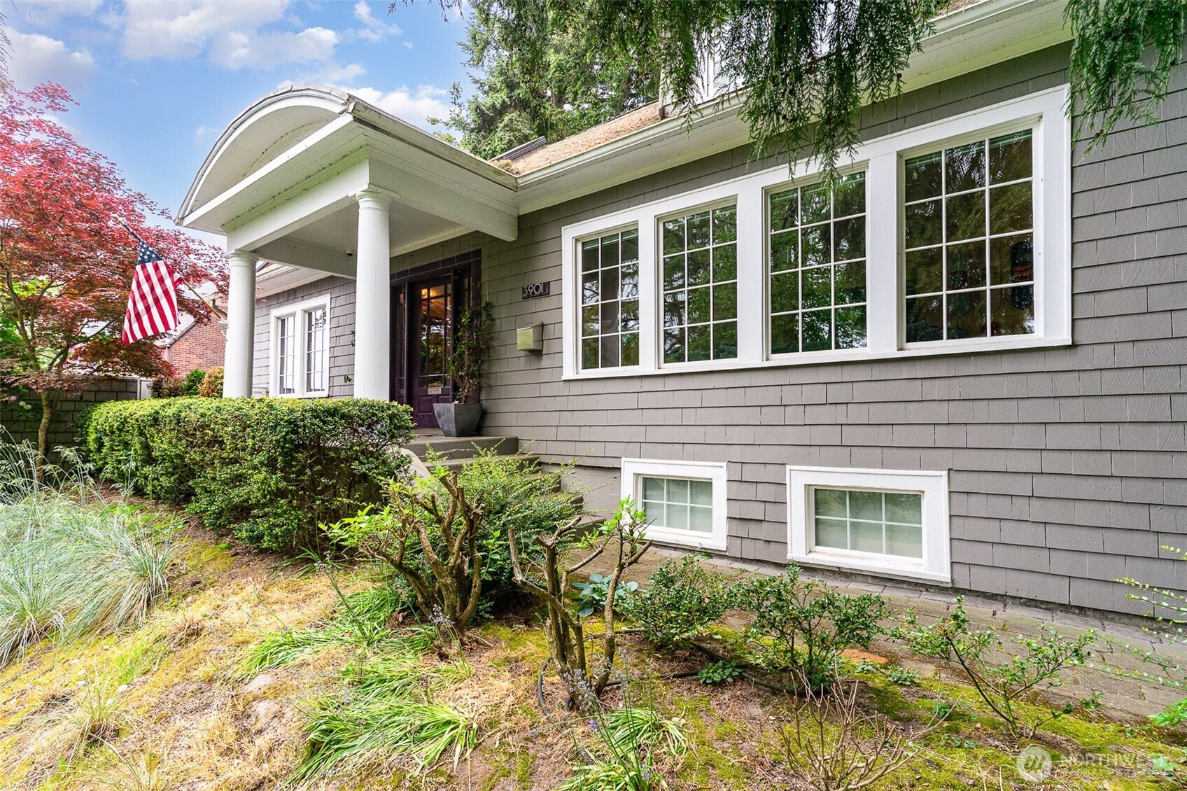 3901 S Court Street , Seattle, WA 98144