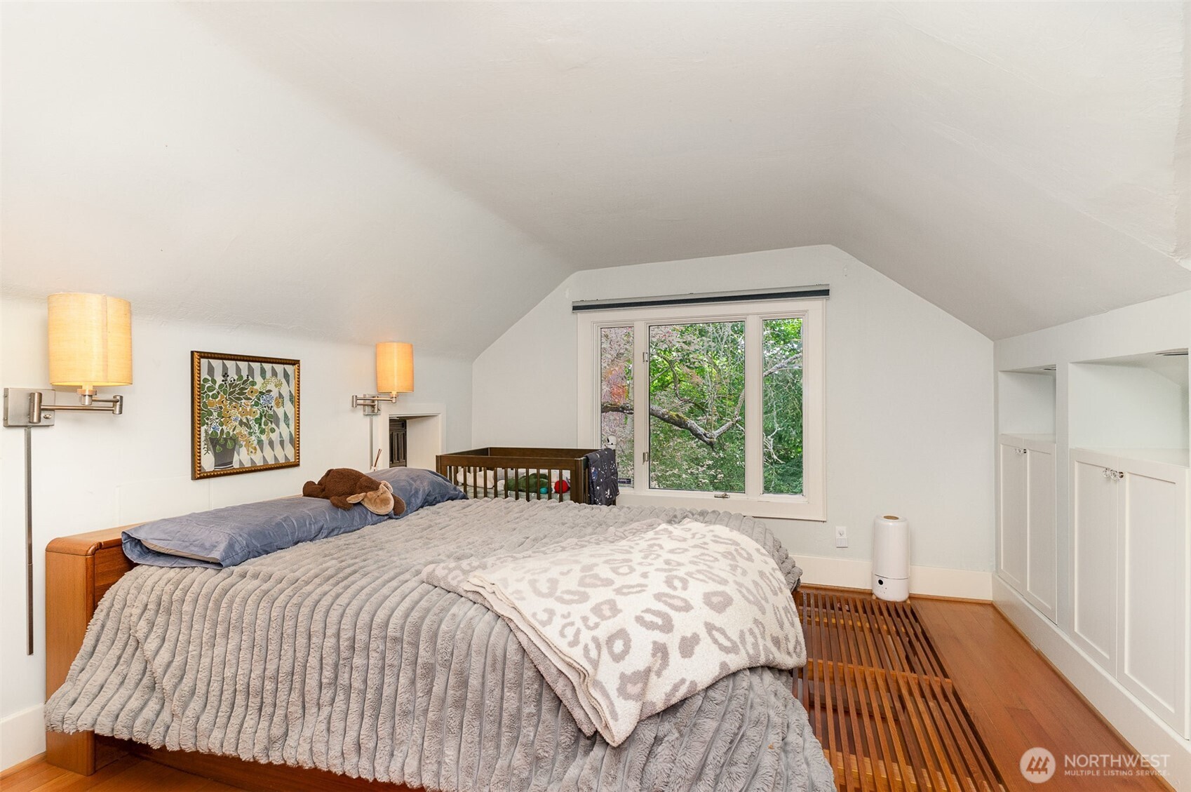 3901 S Court Street , Seattle, WA 98144
