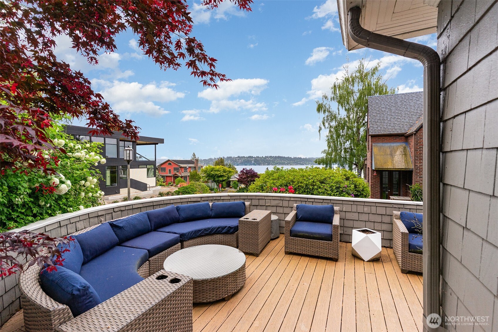 3901 S Court Street , Seattle, WA 98144