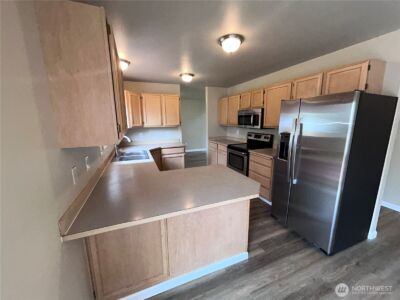 767 Oakhurst Drive , Pacific, WA 98047 - Photo 7