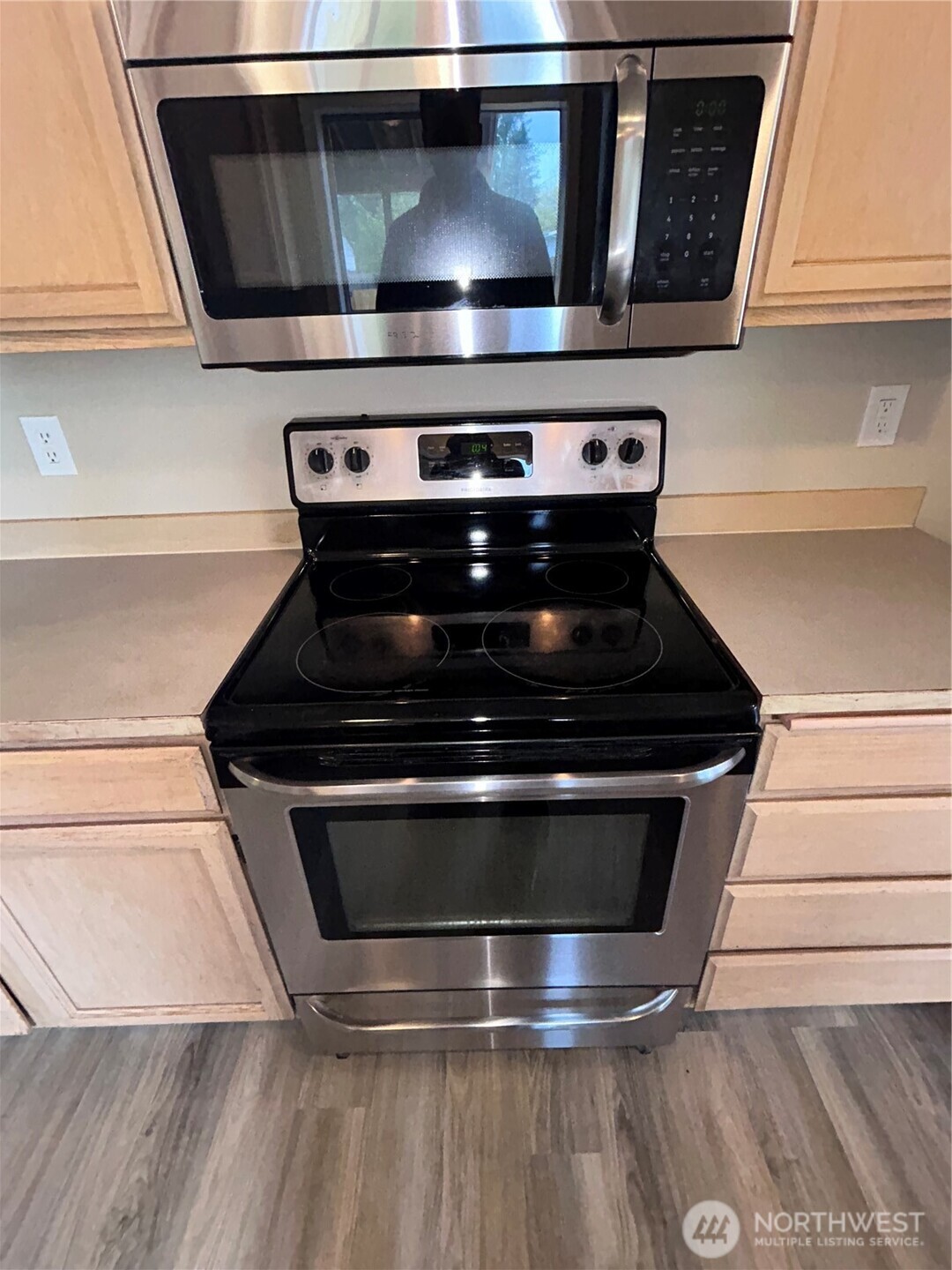 767 Oakhurst Drive , Pacific, WA 98047