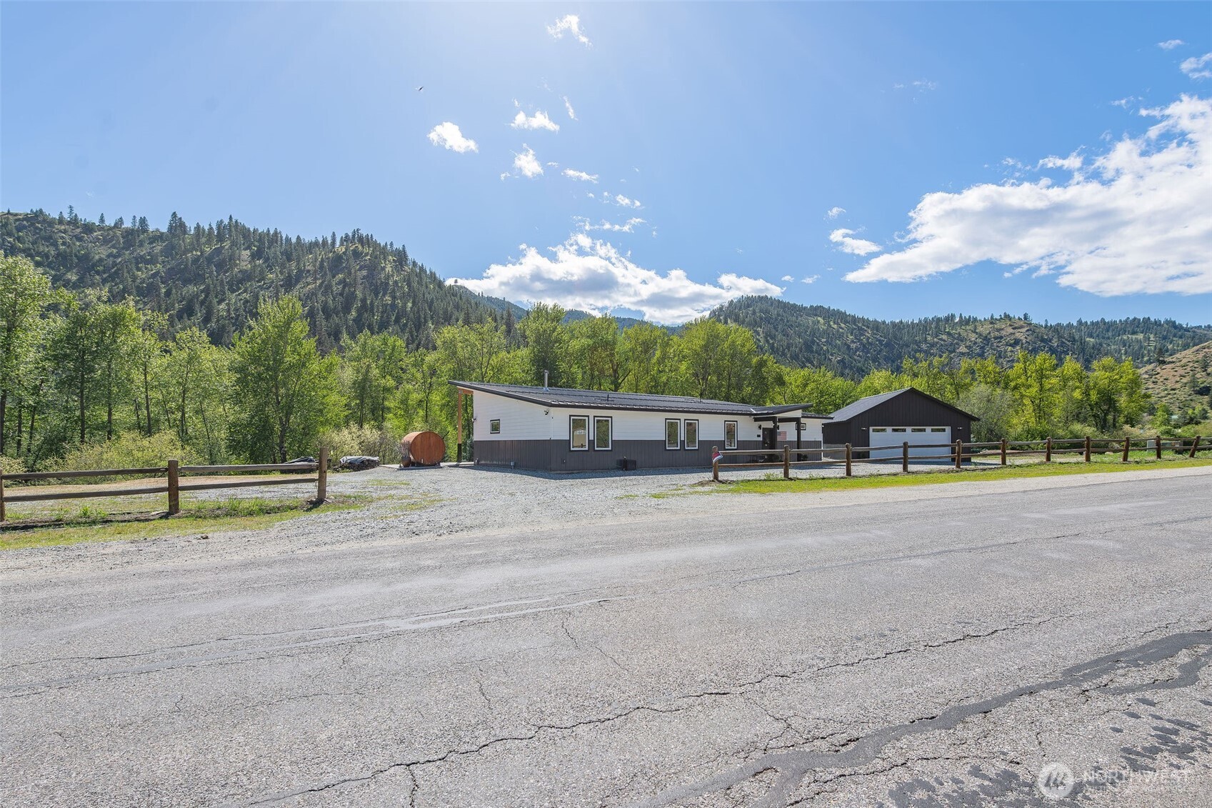 177 Mad River Road , Entiat, WA 98822