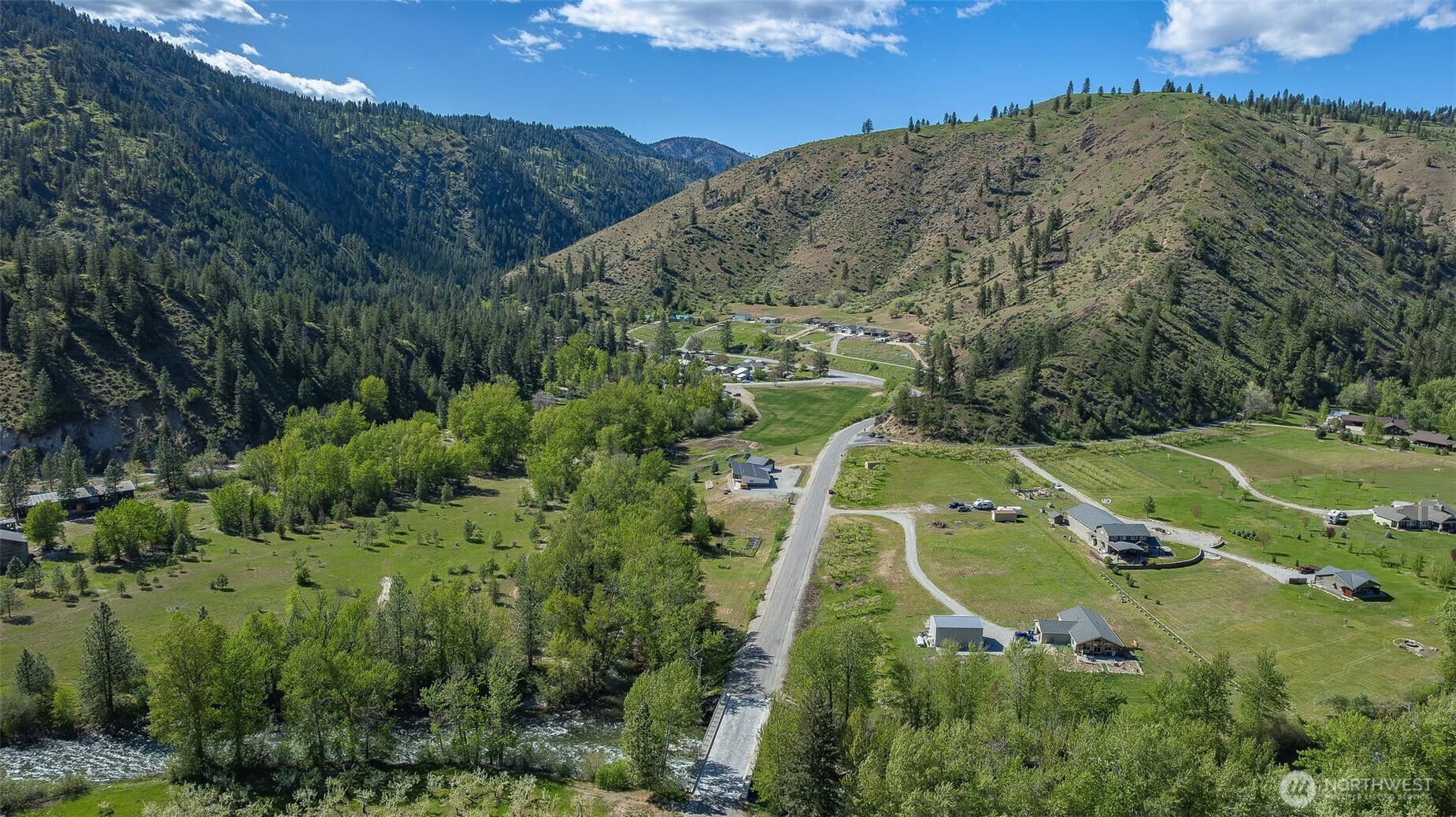 177 Mad River Road , Entiat, WA 98822