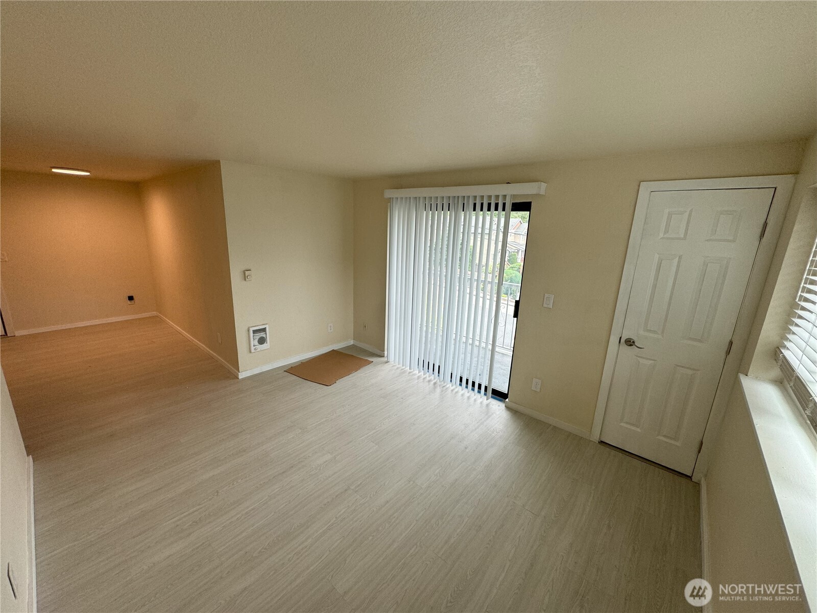 929 N 105th Street #C, Seattle, WA 98133