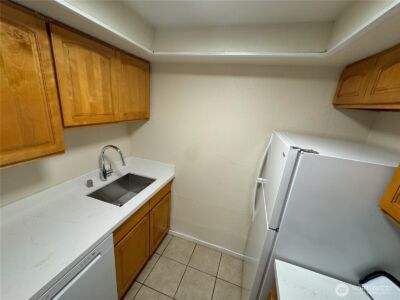 929 N 105th Street #C, Seattle, WA 98133 - Photo 5