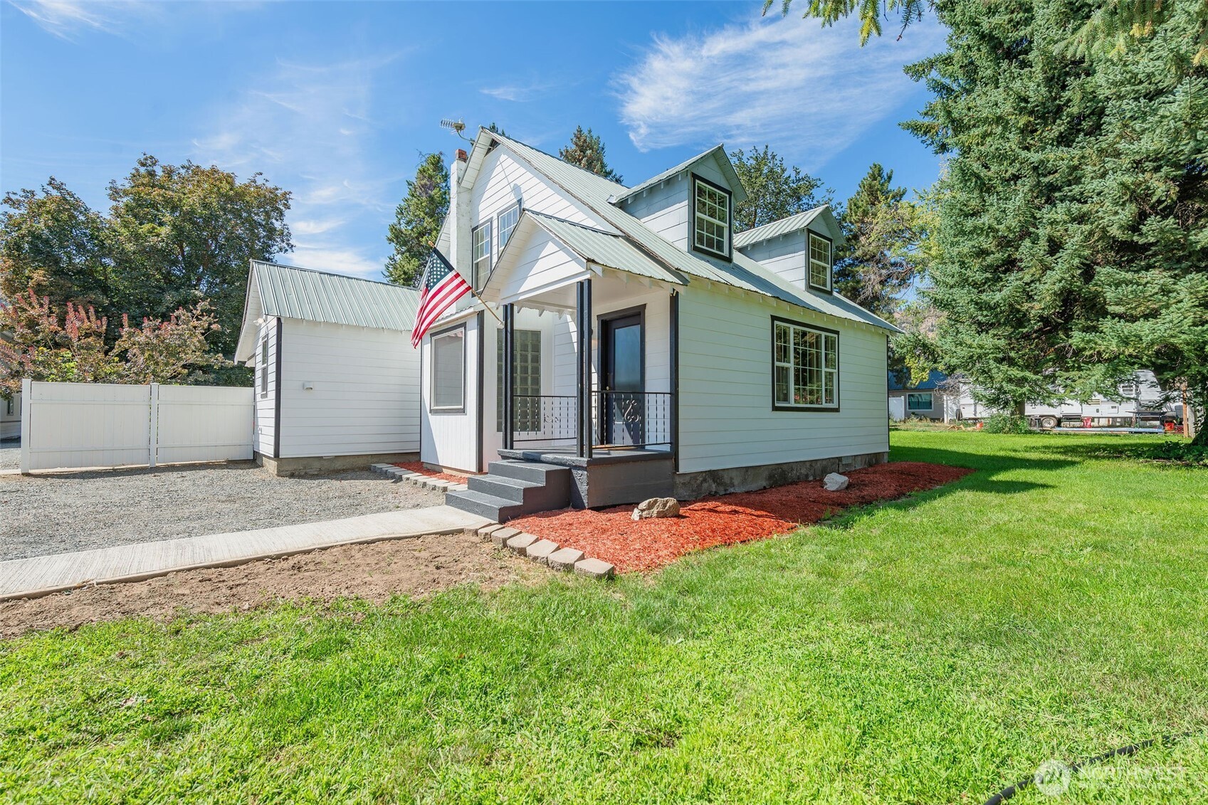 5903 Pioneer Drive , Cashmere, WA 98815
