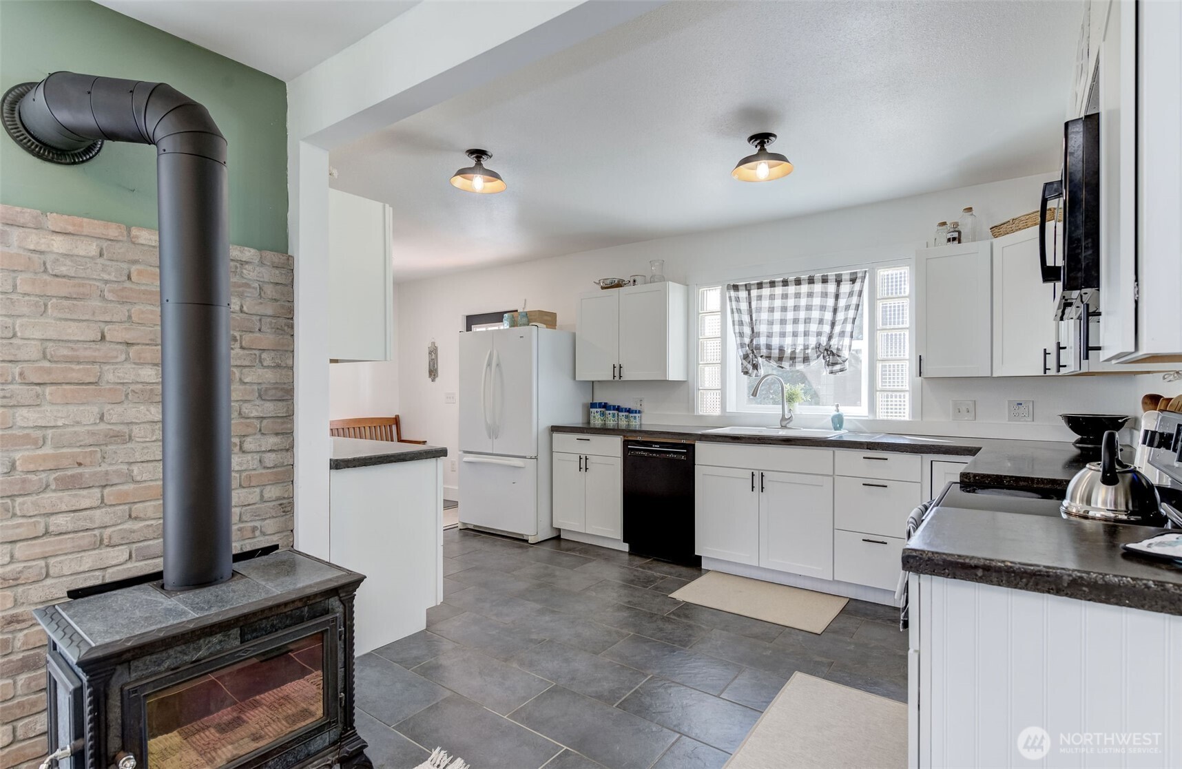 5903 Pioneer Drive , Cashmere, WA 98815
