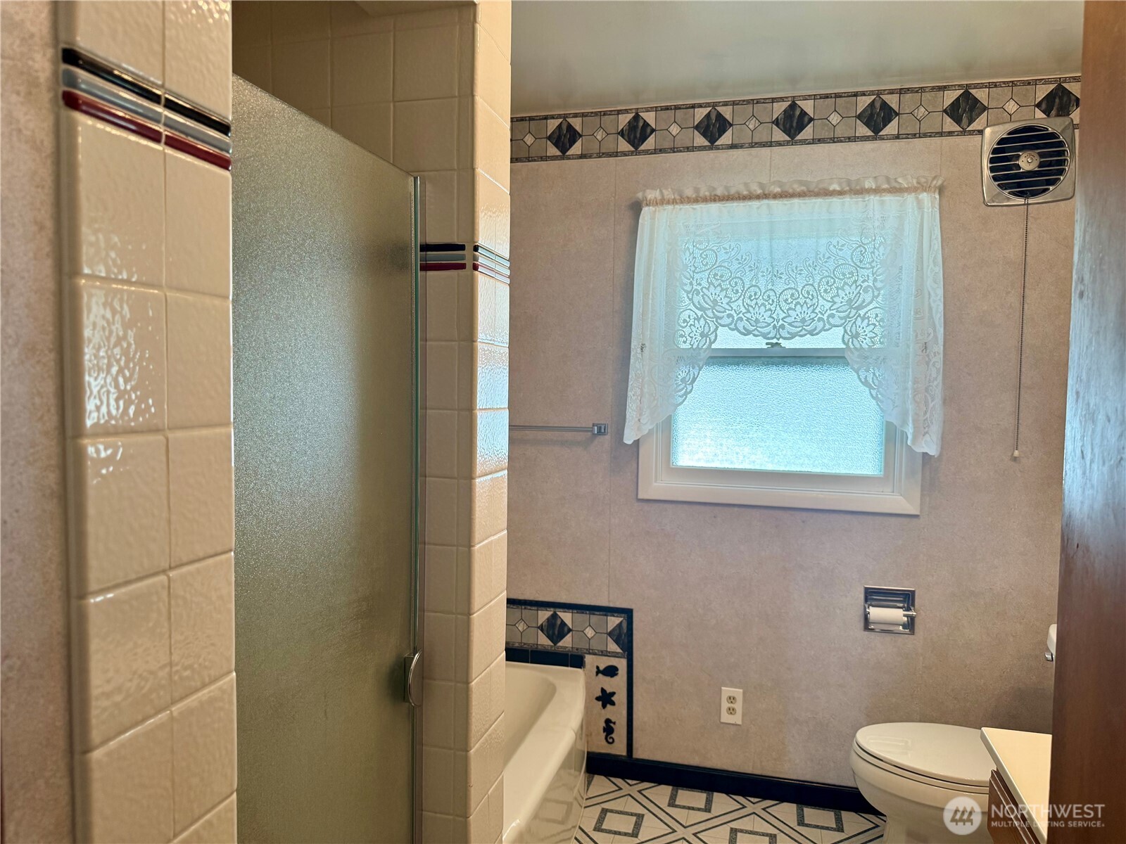 706 Maxwell Street , Davenport, WA 99122