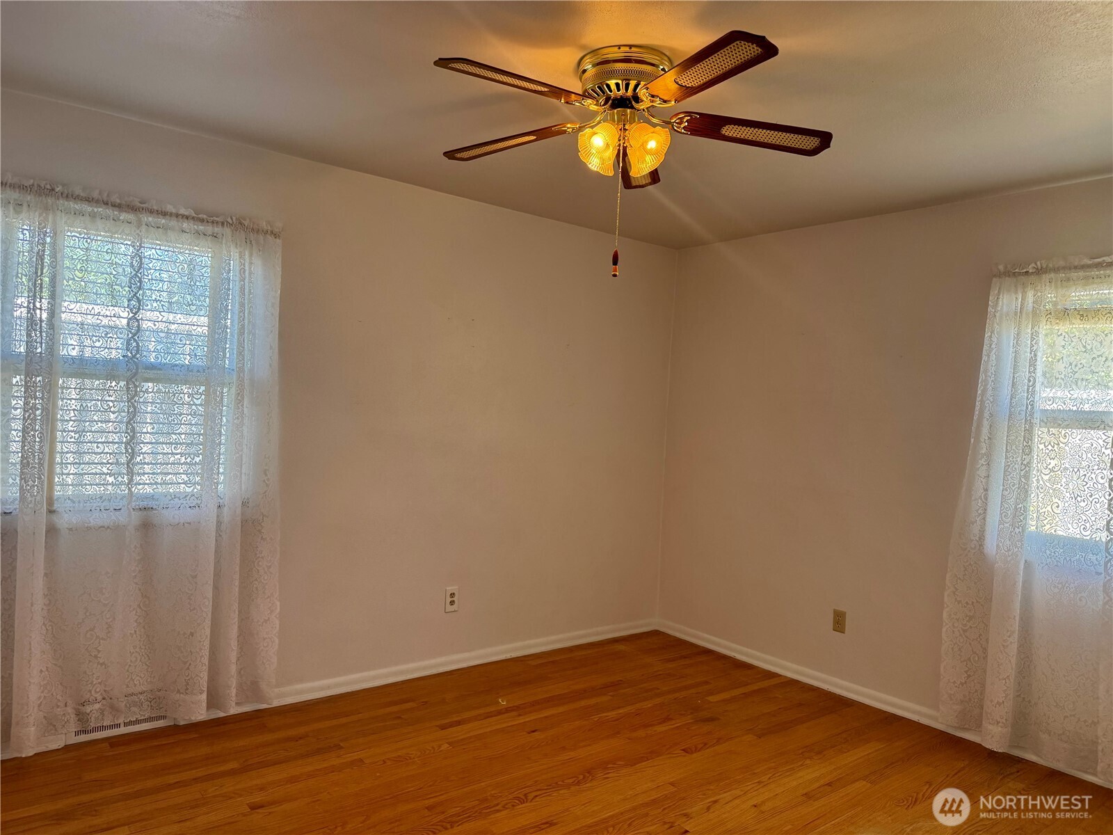 706 Maxwell Street , Davenport, WA 99122
