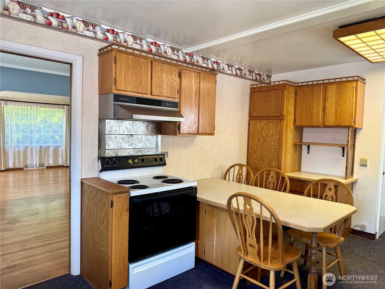 706 Maxwell Street , Davenport, WA 99122