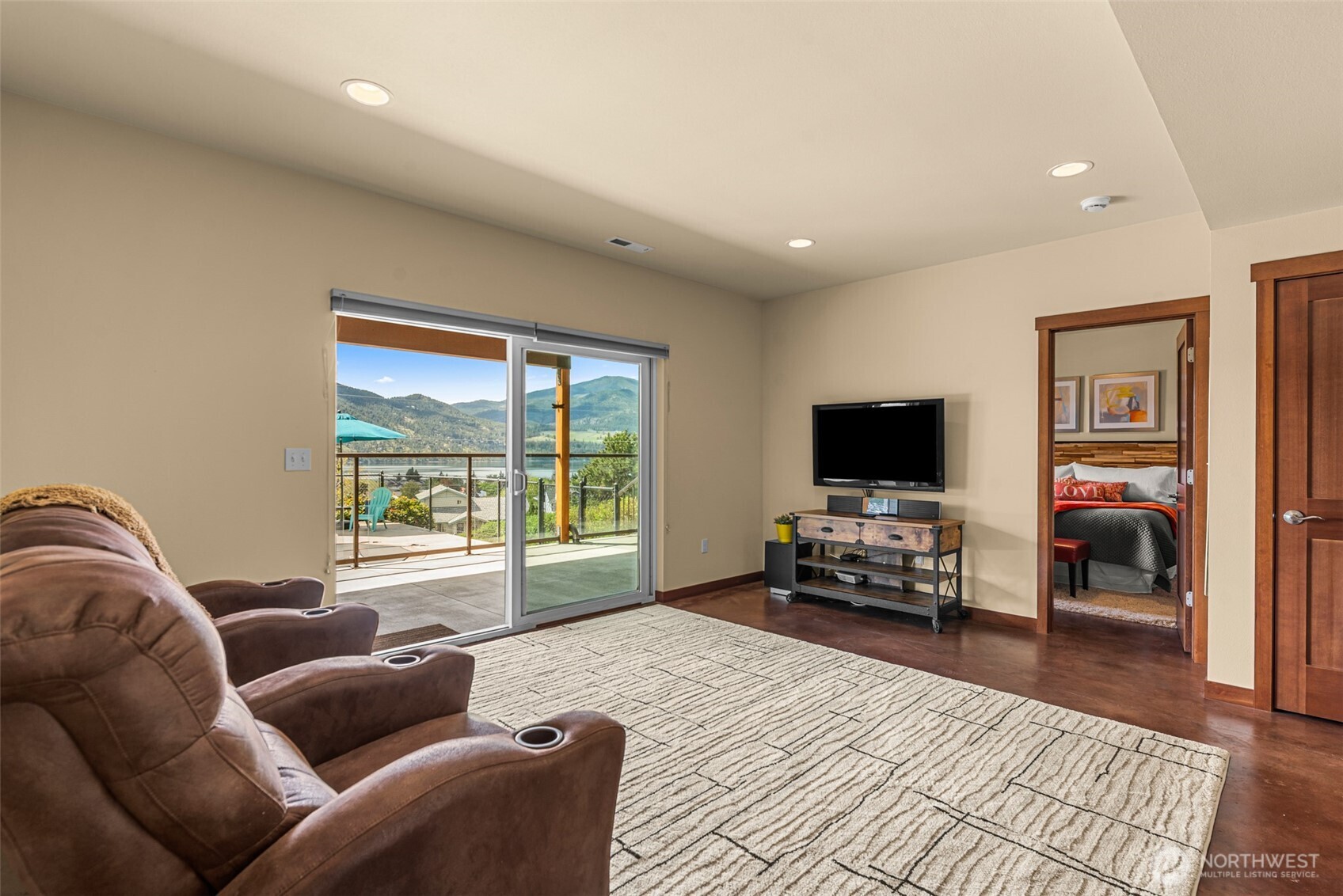 25 Harvey Lewis Lane , Manson, WA 98831