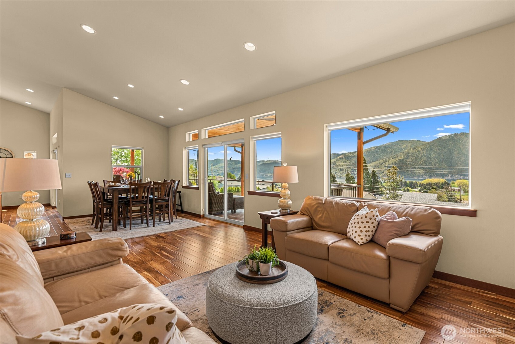 25 Harvey Lewis Lane , Manson, WA 98831