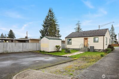 1103 9th Street , Marysville, WA 98270 - Photo 2