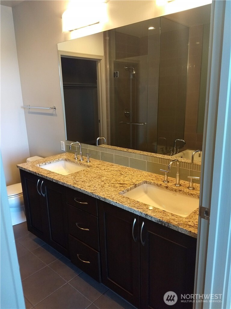 10610 NE 9th Place #2007, Bellevue, WA 98004