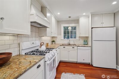 314 N 117th Street , Seattle, WA 98133 - Photo 11