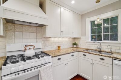 314 N 117th Street , Seattle, WA 98133 - Photo 10