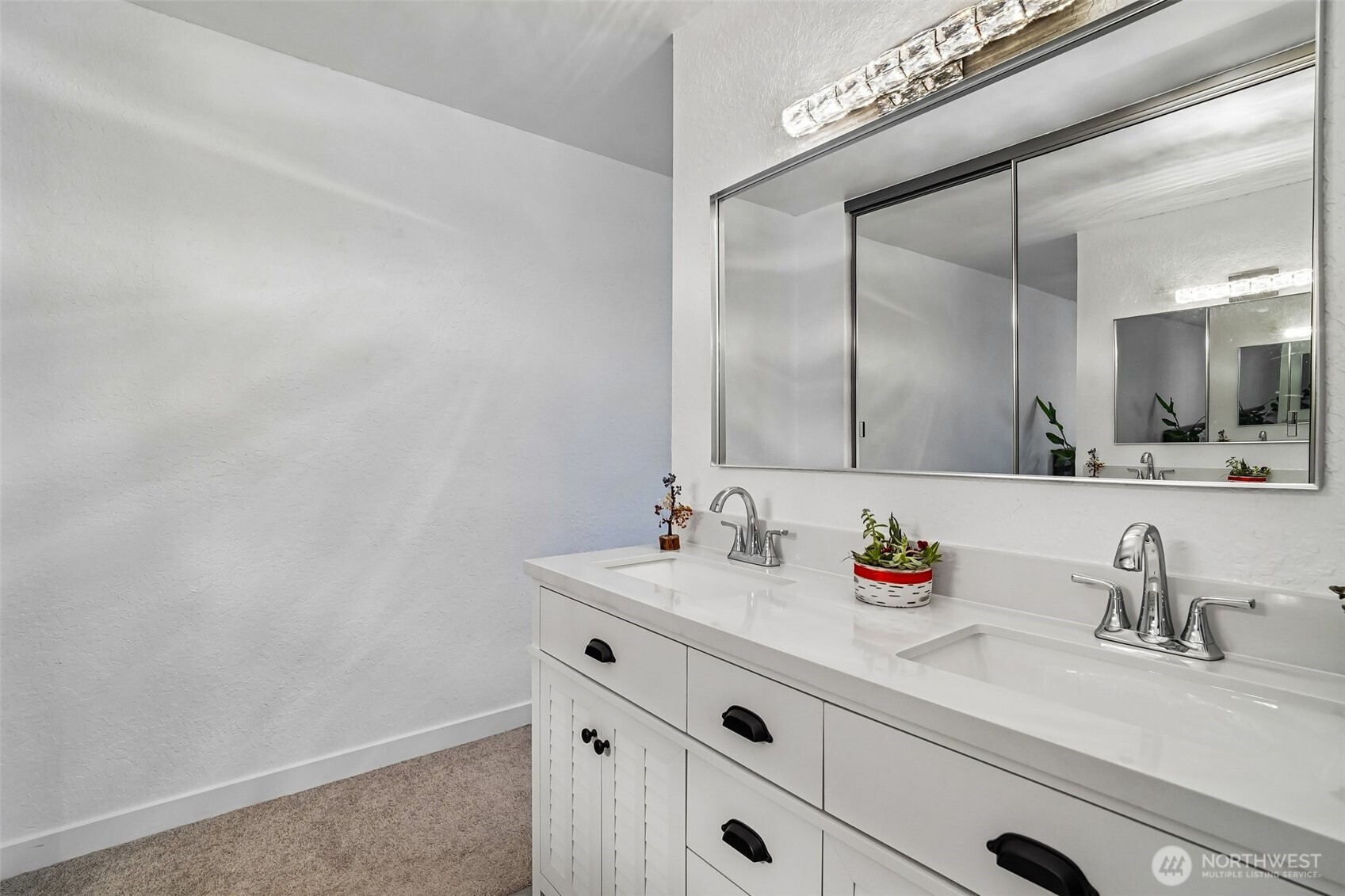 14401 SE Petrovitsky Rd #D205, Renton, WA 98058