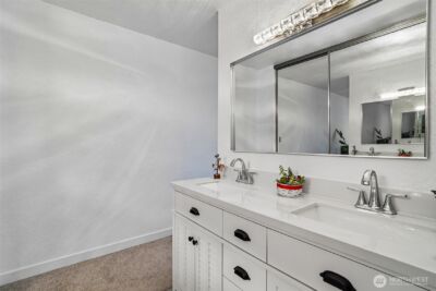 14401 SE Petrovitsky Rd #D205, Renton, WA 98058 - Photo 17