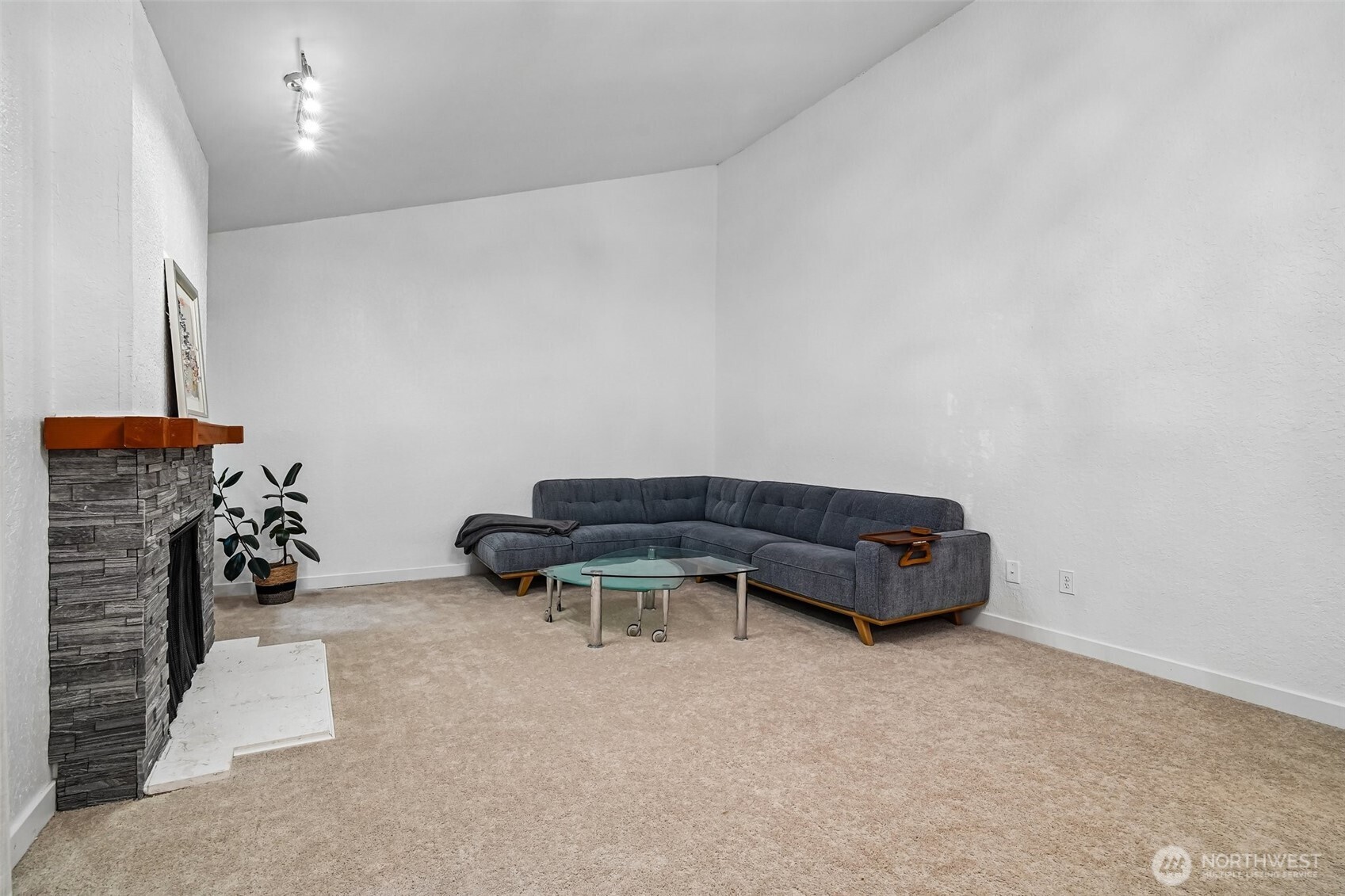 14401 SE Petrovitsky Rd #D205, Renton, WA 98058