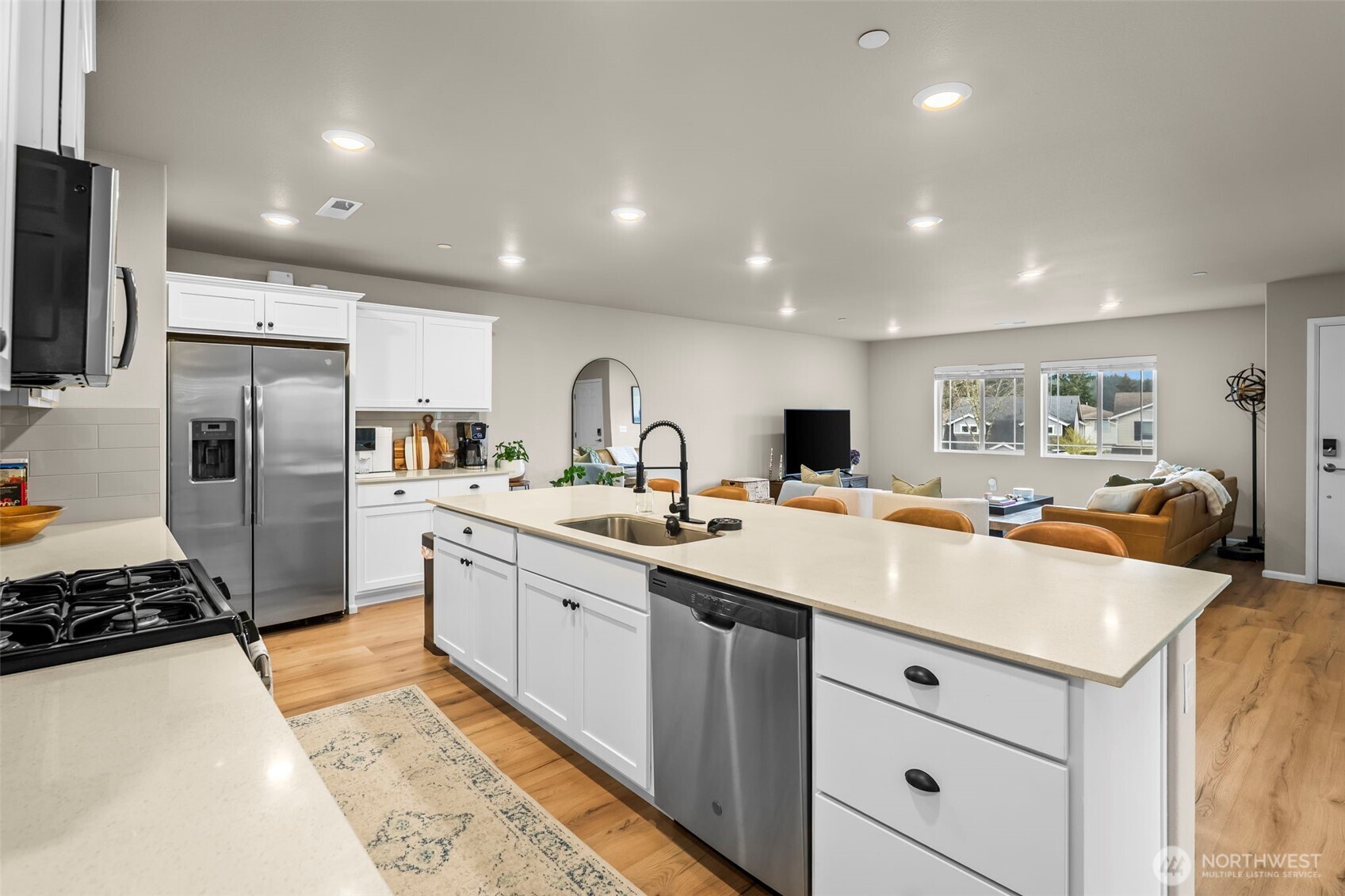 3512 Hoffman Hill Boulevard , Dupont, WA 98327