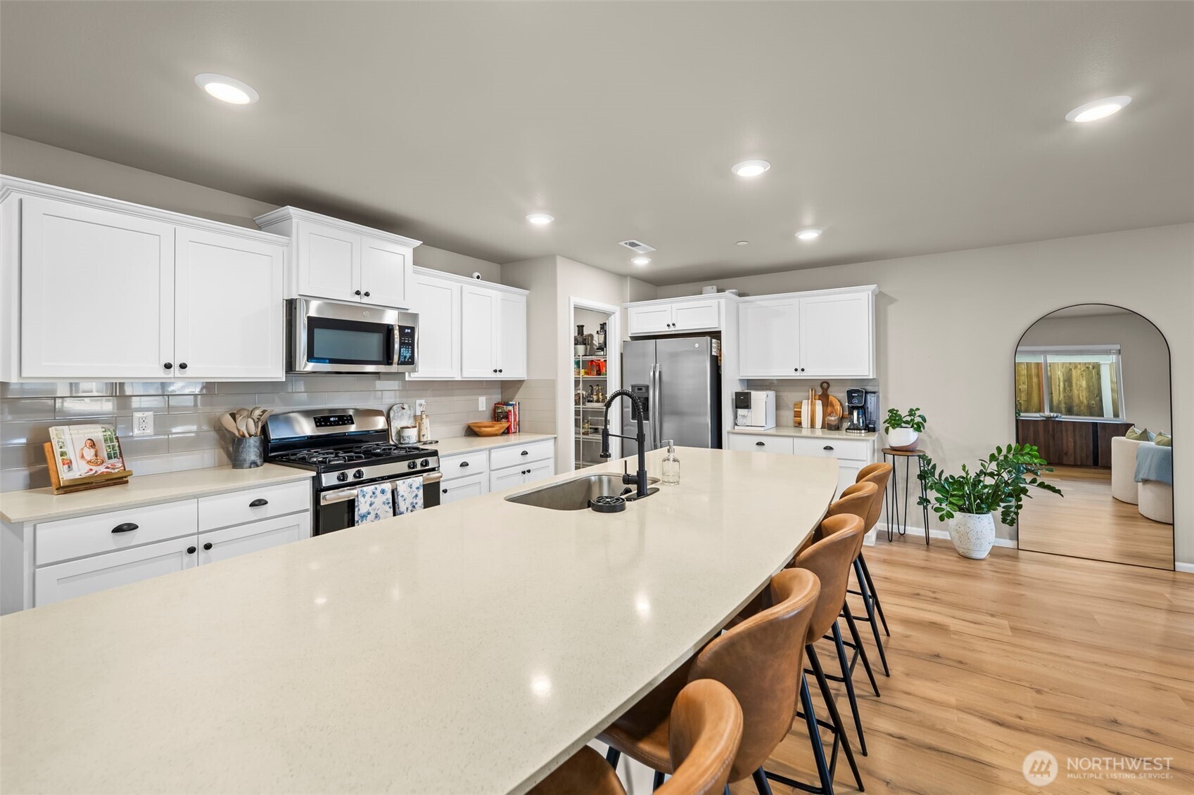 3512 Hoffman Hill Boulevard , Dupont, WA 98327