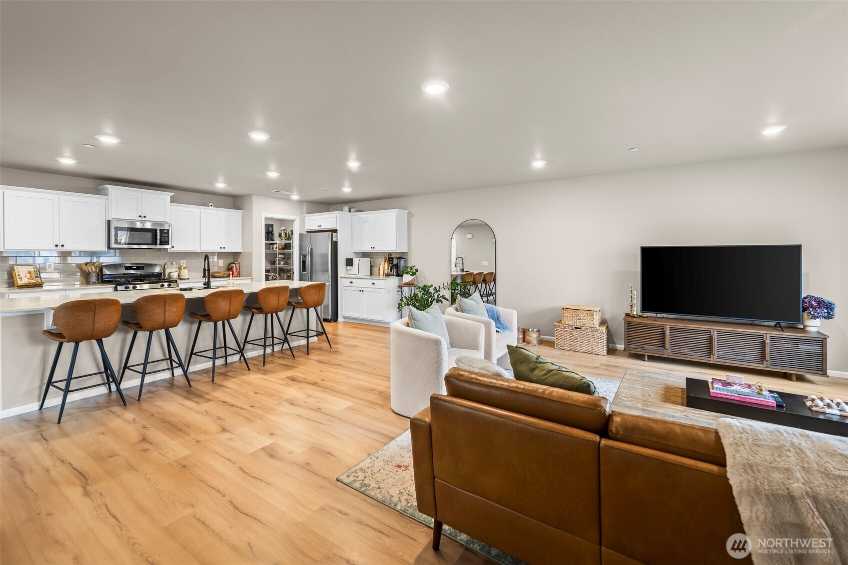 3512 Hoffman Hill Boulevard , Dupont, WA 98327