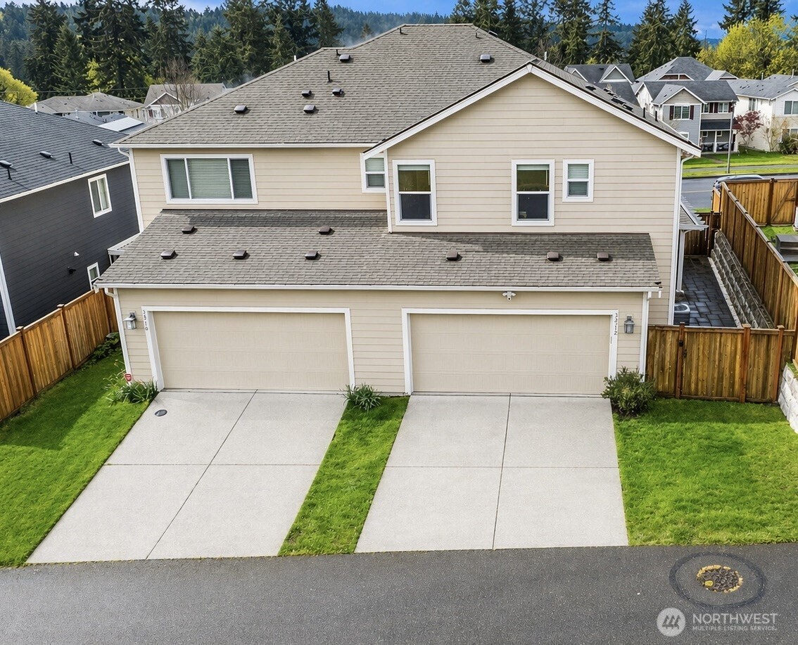 3512 Hoffman Hill Boulevard , Dupont, WA 98327