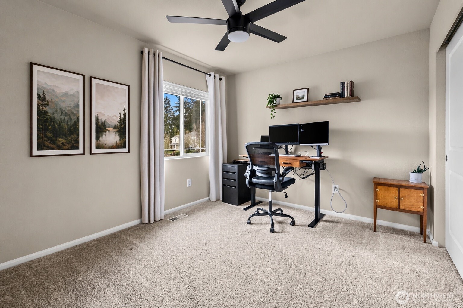3512 Hoffman Hill Boulevard , Dupont, WA 98327