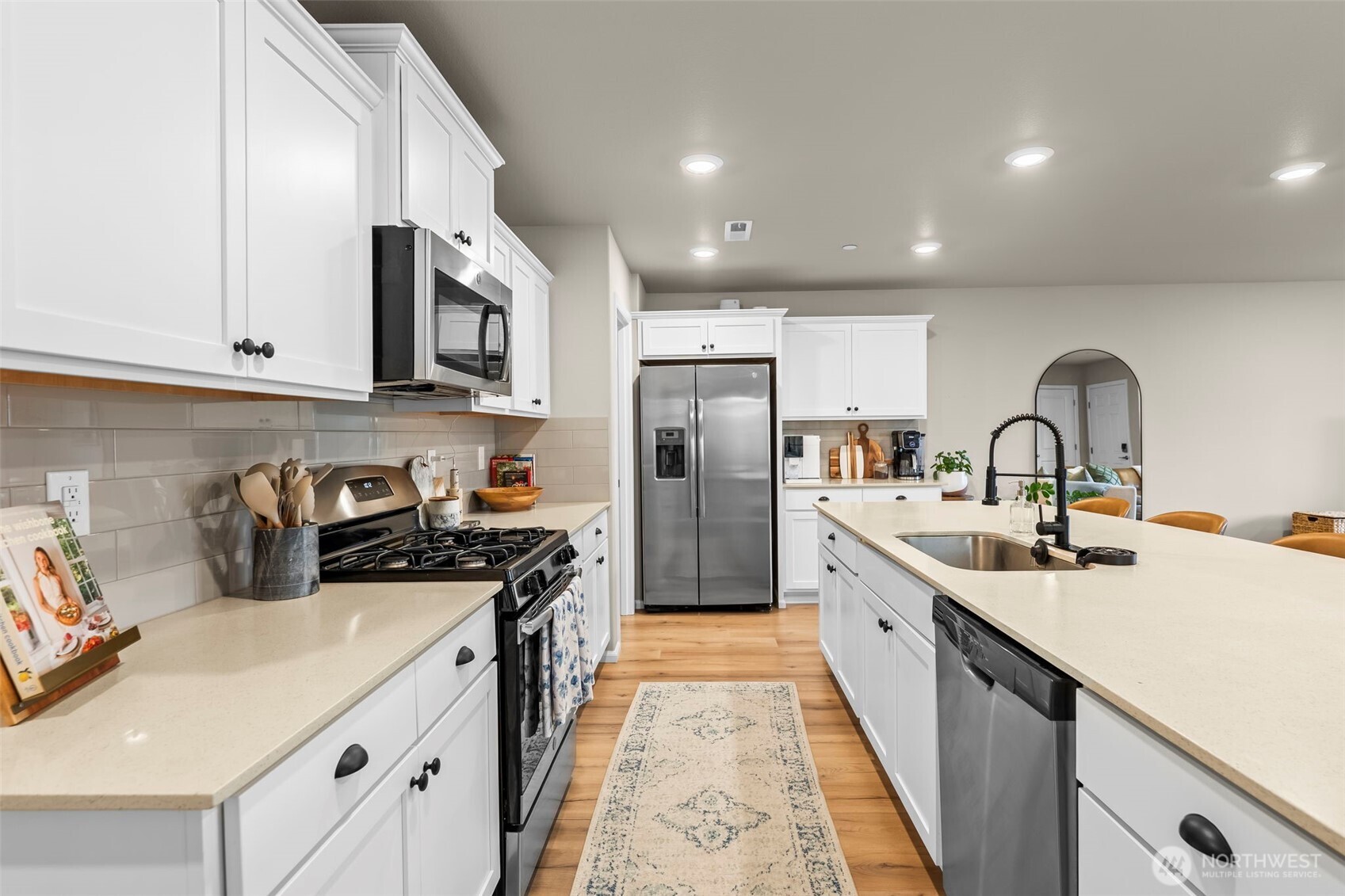 3512 Hoffman Hill Boulevard , Dupont, WA 98327