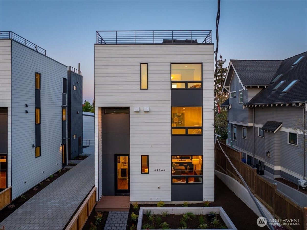 4116 A Burke Avenue N, Seattle, WA 98103