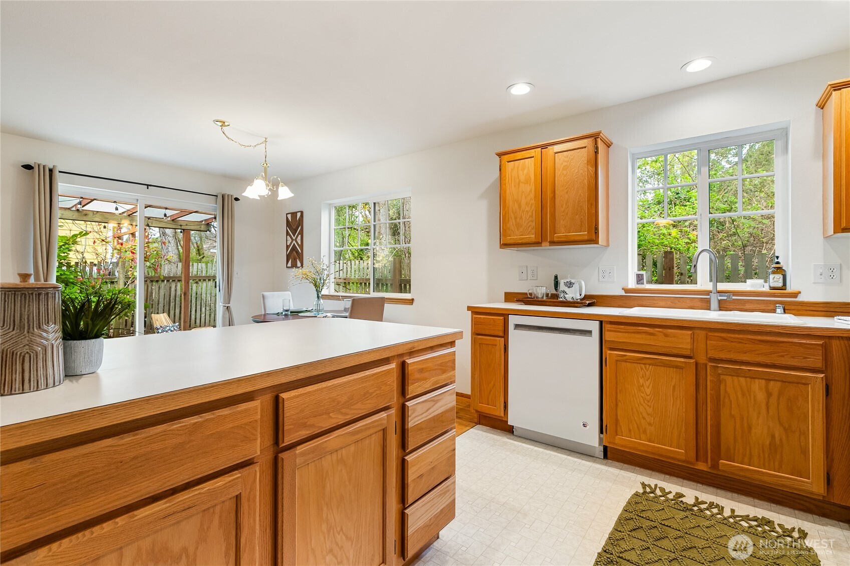 2943 St Paul Street , Bellingham, WA 98226