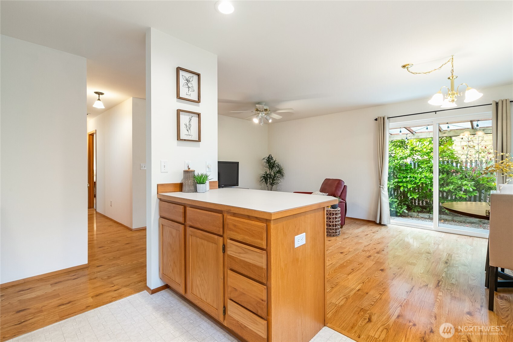 2943 St Paul Street , Bellingham, WA 98226