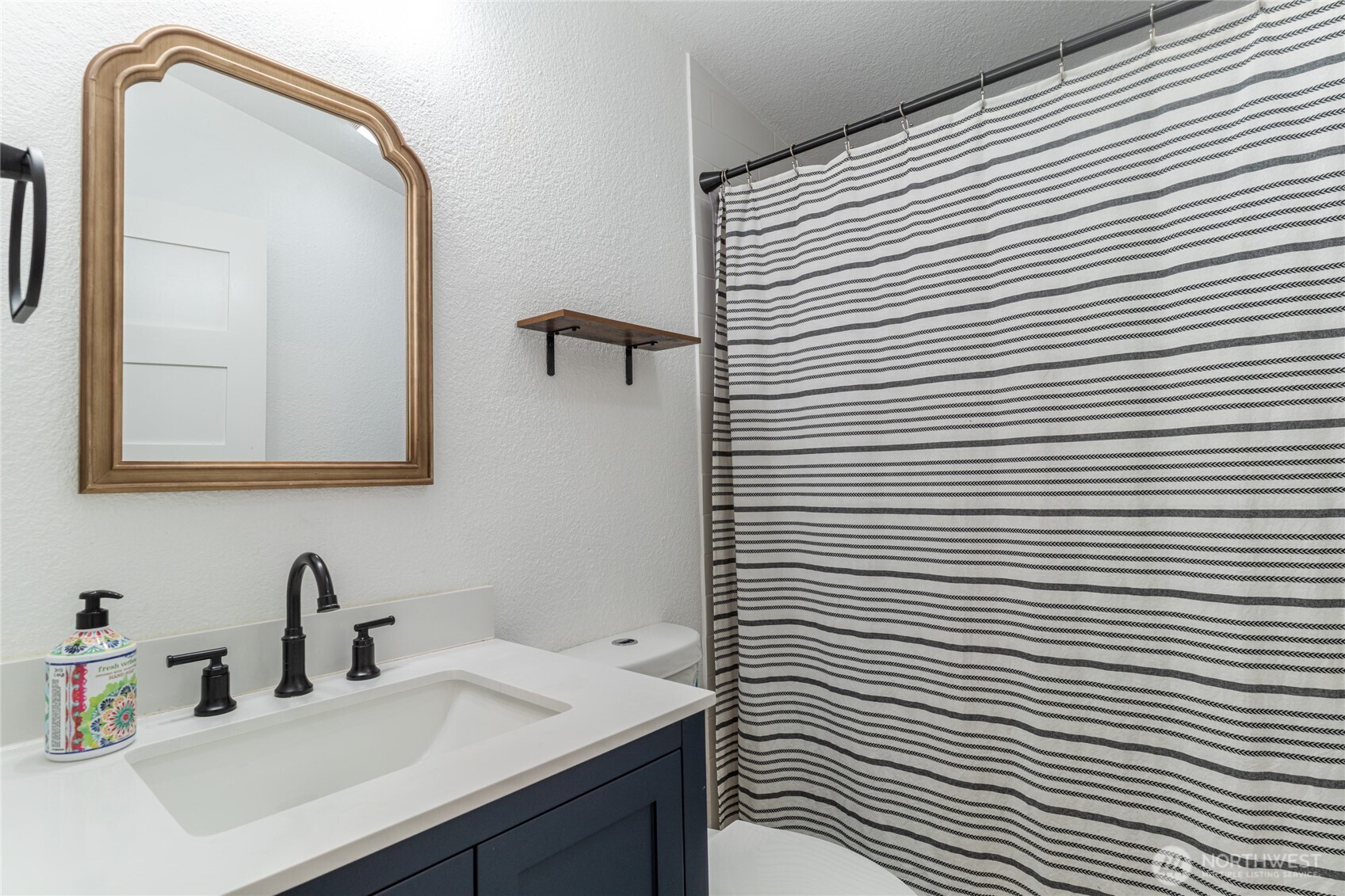 652 S Larch Avenue , East Wenatchee, WA 98802