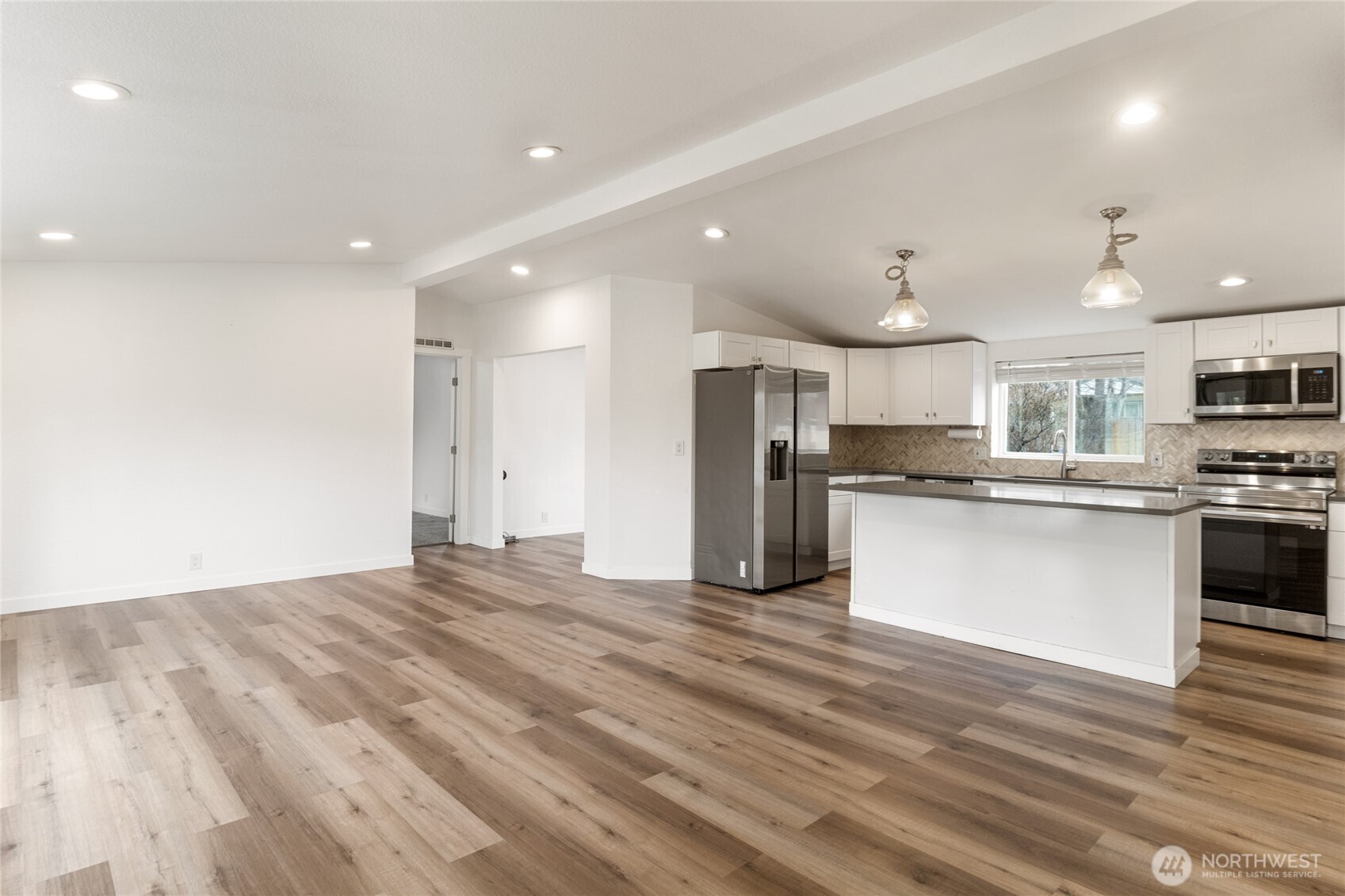 652 S Larch Avenue , East Wenatchee, WA 98802