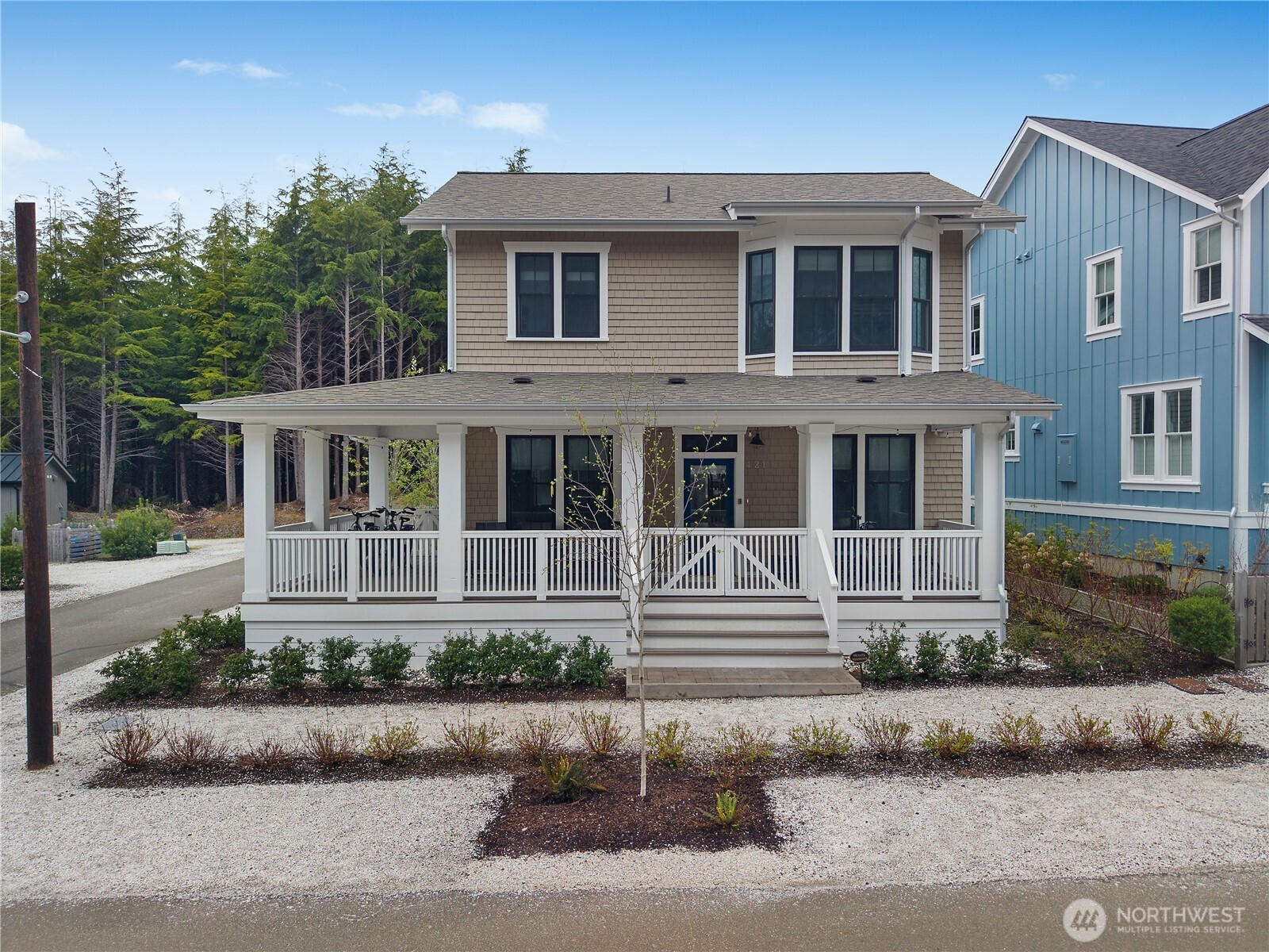 421 E Compass Street , Pacific Beach, WA 98571