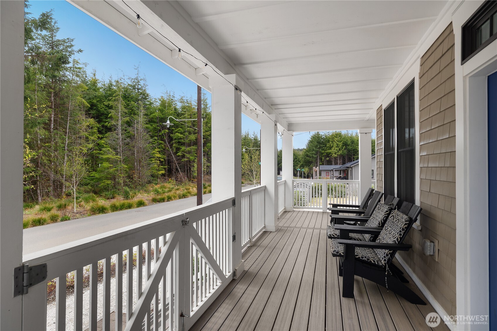 421 E Compass Street , Pacific Beach, WA 98571