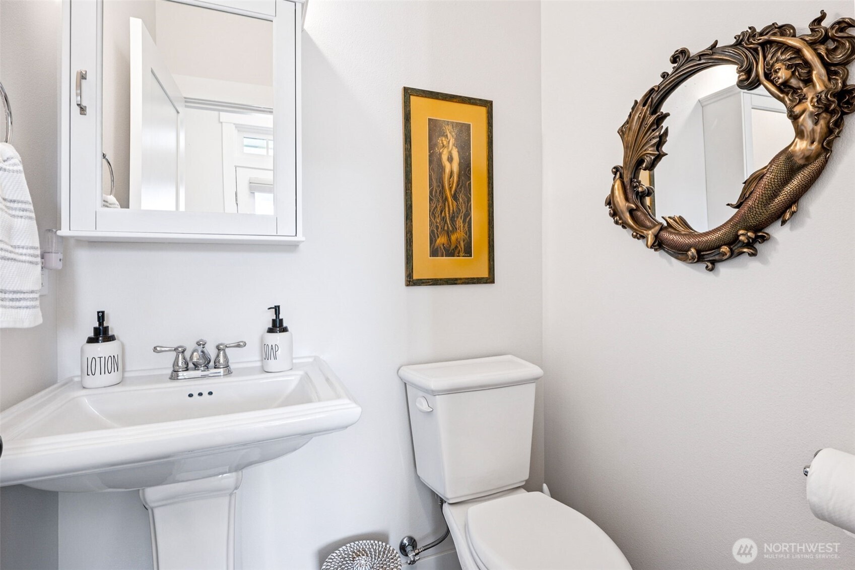 421 E Compass Street , Pacific Beach, WA 98571