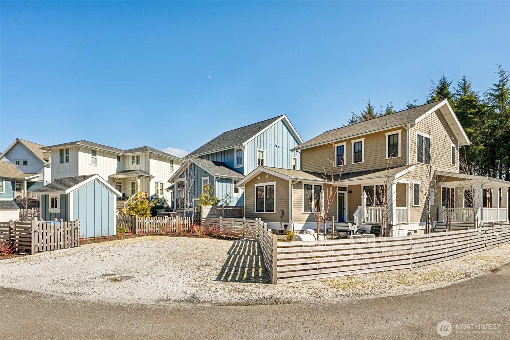 421 E Compass Street , Pacific Beach, WA 98571