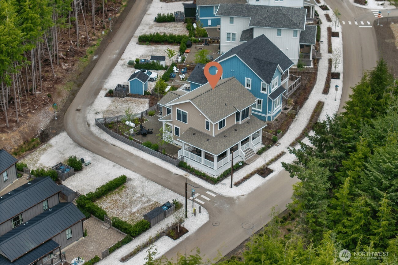 421 E Compass Street , Pacific Beach, WA 98571