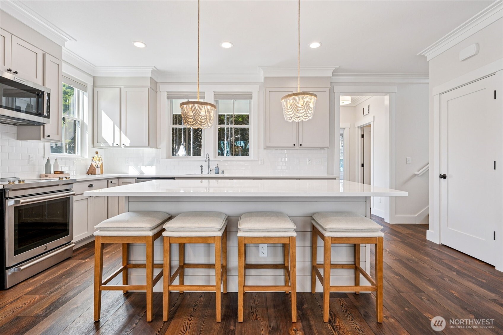 421 E Compass Street , Pacific Beach, WA 98571