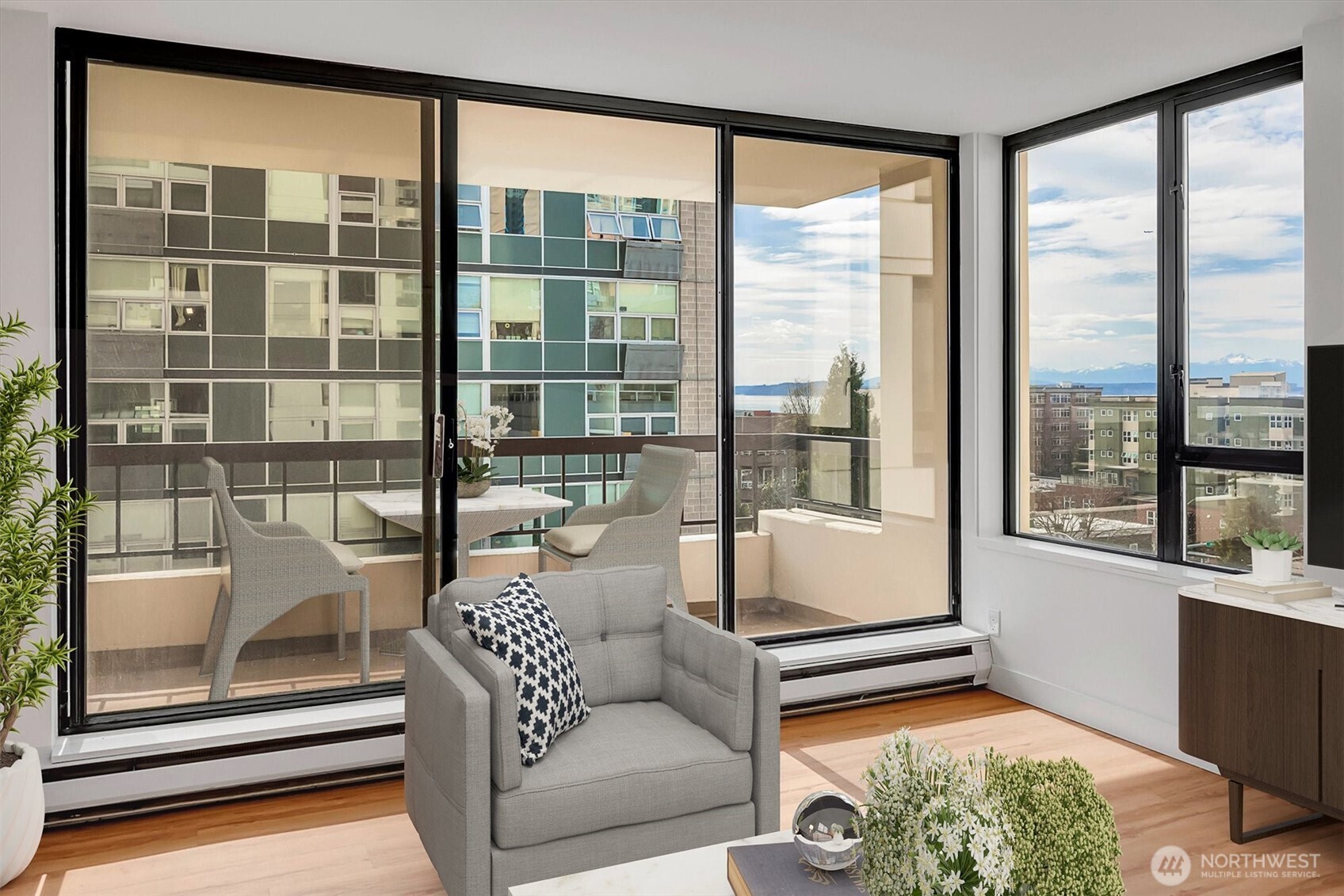 2201 3rd Avenue #803, Seattle, WA 98121